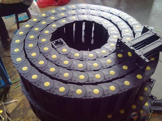 桥式塑料拖链(图1) 桥式塑料拖链(图1)